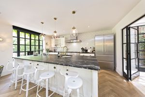 Kitchen- click for photo gallery